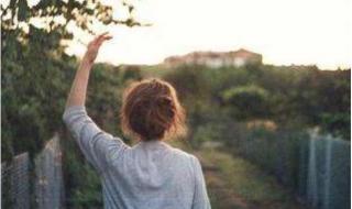 关于转身依然等你的文案 转身的微笑